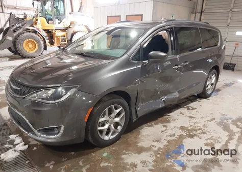 2018 Chrysler Pacifica Touring Plus z USA, uszkodzony, nr VIN 2C4RC1FG7JR116814